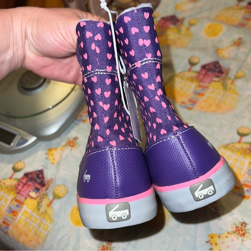 See Kai Run Kids Boots in Purple with Pink Hearts - Picture 10 of 16